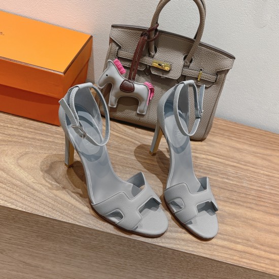 Palmprint. Heel height 10.5cm Hermes top version. High-heeled sandals P350Herme* Early Spring Counter New High-heeled Sandal Series ✔️Upper: Epson leather suede palm print ✔️Inner: Imported mixed-bred sheepskin ✔️Heel height: 10.5cm ✔️Outs: Original Itali Palmprint. Heel height 10.5cm Hermes top version. High-heeled sandals P350Herme* Early Spring Counter New High-heeled Sandal Series ✔️Upper: Epson leather suede palm print ✔️Inner: Imported mixed-bred sheepskin ✔️Heel height: 10.5cm ✔️Outs: Original Itali