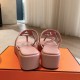 Hermes... a Eclair slippers 2024 new product + hot series of shoes with light soles, with a certain thickness that increases the height and makes your legs look longer!Body, breathable and comfortable technology fabric!A single item that combines color co Hermes... a Eclair slippers 2024 new product + hot series of shoes with light soles, with a certain thickness that increases the height and makes your legs look longer!Body, breathable and comfortable technology fabric!A single item that combines color co