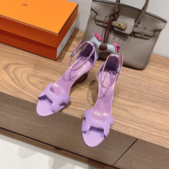 Palmprint. Heel height 7cm Hermes top version. High-heeled sandals 350Herme* Early Spring Counter New High-heeled Sandal Series ✔️Upper: Epson leather suede palm print ✔️Inner: Imported mixed-bred sheepskin ✔️Heel height: 7cm 9cm 10.5cm ✔️Outs: Original I Palmprint. Heel height 7cm Hermes top version. High-heeled sandals 350Herme* Early Spring Counter New High-heeled Sandal Series ✔️Upper: Epson leather suede palm print ✔️Inner: Imported mixed-bred sheepskin ✔️Heel height: 7cm 9cm 10.5cm ✔️Outs: Original I