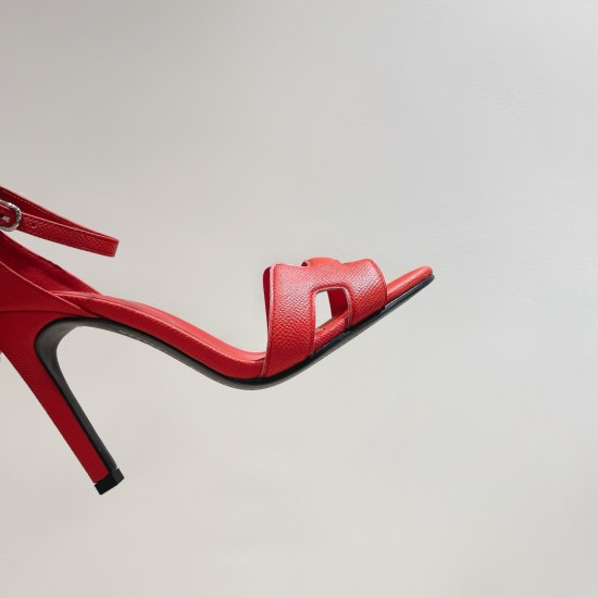 Palmprint. Heel height 10.5cm Hermes top version. High-heeled sandals P350Herme* Early Spring Counter New High-heeled Sandal Series ✔️Upper: Epson leather suede palm print ✔️Inner: Imported mixed-bred sheepskin ✔️Heel height: 10.5cm ✔️Outs: Original Itali Palmprint. Heel height 10.5cm Hermes top version. High-heeled sandals P350Herme* Early Spring Counter New High-heeled Sandal Series ✔️Upper: Epson leather suede palm print ✔️Inner: Imported mixed-bred sheepskin ✔️Heel height: 10.5cm ✔️Outs: Original Itali
