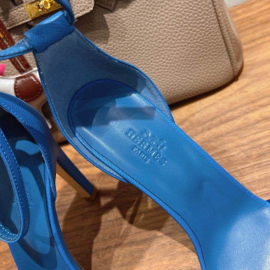 Palmprint. Heel height 10.5cm Hermes top version. High-heeled sandals P350Herme* Early Spring Counter New High-heeled Sandal Series ✔️Upper: Epson leather suede palm print ✔️Inner: Imported mixed-bred sheepskin ✔️Heel height: 10.5cm ✔️Outs: Original Itali Palmprint. Heel height 10.5cm Hermes top version. High-heeled sandals P350Herme* Early Spring Counter New High-heeled Sandal Series ✔️Upper: Epson leather suede palm print ✔️Inner: Imported mixed-bred sheepskin ✔️Heel height: 10.5cm ✔️Outs: Original Itali
