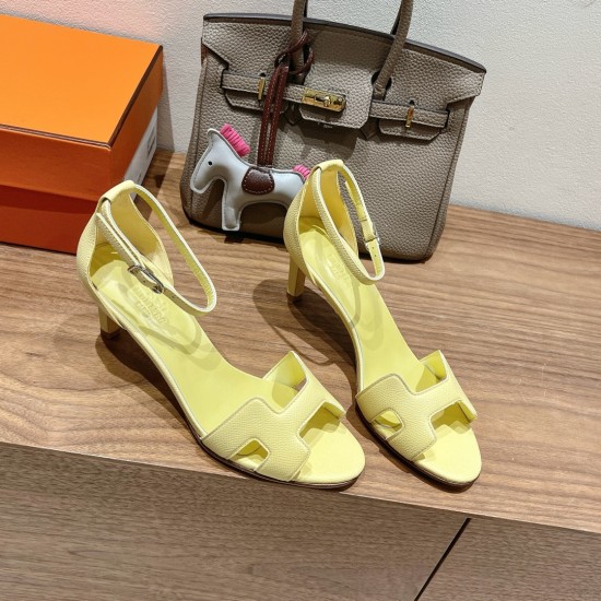 Palmprint. Heel height 7cm Hermes top version. High-heeled sandals 350Herme* Early Spring Counter New High-heeled Sandal Series ✔️Upper: Epson leather suede palm print ✔️Inner: Imported mixed-bred sheepskin ✔️Heel height: 7cm 9cm 10.5cm ✔️Outs: Original I Palmprint. Heel height 7cm Hermes top version. High-heeled sandals 350Herme* Early Spring Counter New High-heeled Sandal Series ✔️Upper: Epson leather suede palm print ✔️Inner: Imported mixed-bred sheepskin ✔️Heel height: 7cm 9cm 10.5cm ✔️Outs: Original I