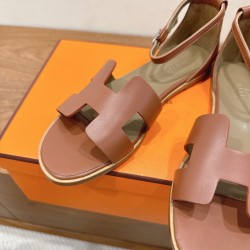Hermes' classic hot products are launched in Dongguan... a Eclair 2025 new color + hot series style is super positive, with a certain thickness that increases the height and makes your legs look longer!A single item that is breathable and comfortable in t
