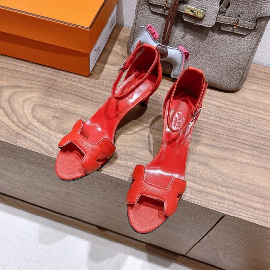 Palmprint. Heel height 7cm Hermes top version. High-heeled sandals 350Herme* Early Spring Counter New High-heeled Sandal Series ✔️Upper: Epson leather suede palm print ✔️Inner: Imported mixed-bred sheepskin ✔️Heel height: 7cm 9cm 10.5cm ✔️Outs: Original I Palmprint. Heel height 7cm Hermes top version. High-heeled sandals 350Herme* Early Spring Counter New High-heeled Sandal Series ✔️Upper: Epson leather suede palm print ✔️Inner: Imported mixed-bred sheepskin ✔️Heel height: 7cm 9cm 10.5cm ✔️Outs: Original I