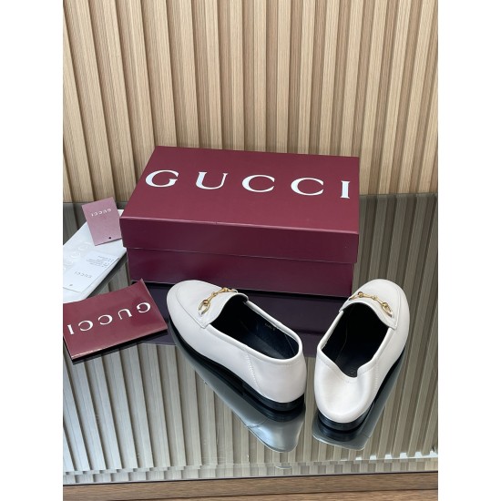 ✌️Gucci✌️Hot-up version is available for 2025 Early Autumn Series 3.25...Mount-year classic loafers⚡️⚡️New upgrade and production⚡️Purchase level!All spot Gucci loafers single shoes/back styles!Very delicate!The original lasting method is the same as that ✌️Gucci✌️Hot-up version is available for 2025 Early Autumn Series 3.25...Mount-year classic loafers⚡️⚡️New upgrade and production⚡️Purchase level!All spot Gucci loafers single shoes/back styles!Very delicate!The original lasting method is the same as that