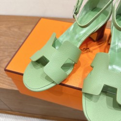 Hermes' classic hot products are launched in Dongguan... a Eclair 2025 new color + hot series style is super positive, with a certain thickness that increases the height and makes your legs look longer!A single item that is breathable and comfortable in t