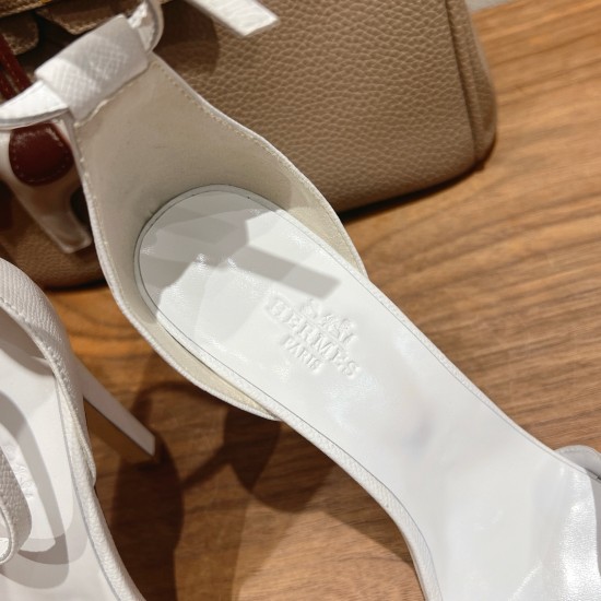 Palmprint. Heel height 10.5cm Hermes top version. High-heeled sandals P350Herme* Early Spring Counter New High-heeled Sandal Series ✔️Upper: Epson leather suede palm print ✔️Inner: Imported mixed-bred sheepskin ✔️Heel height: 10.5cm ✔️Outs: Original Itali Palmprint. Heel height 10.5cm Hermes top version. High-heeled sandals P350Herme* Early Spring Counter New High-heeled Sandal Series ✔️Upper: Epson leather suede palm print ✔️Inner: Imported mixed-bred sheepskin ✔️Heel height: 10.5cm ✔️Outs: Original Itali