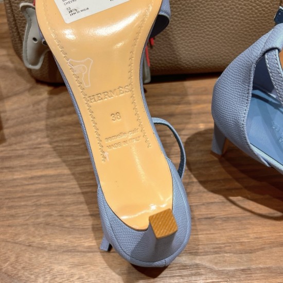 Palmprint. Heel height 7cm Hermes top version. High-heeled sandals 350Herme* Early Spring Counter New High-heeled Sandal Series ✔️Upper: Epson leather suede palm print ✔️Inner: Imported mixed-bred sheepskin ✔️Heel height: 7cm 9cm 10.5cm ✔️Outs: Original I Palmprint. Heel height 7cm Hermes top version. High-heeled sandals 350Herme* Early Spring Counter New High-heeled Sandal Series ✔️Upper: Epson leather suede palm print ✔️Inner: Imported mixed-bred sheepskin ✔️Heel height: 7cm 9cm 10.5cm ✔️Outs: Original I