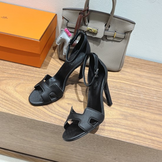 Palmprint. Heel height 10.5cm Hermes top version. High-heeled sandals P350Herme* Early Spring Counter New High-heeled Sandal Series ✔️Upper: Epson leather suede palm print ✔️Inner: Imported mixed-bred sheepskin ✔️Heel height: 10.5cm ✔️Outs: Original Itali Palmprint. Heel height 10.5cm Hermes top version. High-heeled sandals P350Herme* Early Spring Counter New High-heeled Sandal Series ✔️Upper: Epson leather suede palm print ✔️Inner: Imported mixed-bred sheepskin ✔️Heel height: 10.5cm ✔️Outs: Original Itali