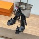 Palmprint. Heel height 10.5cm Hermes top version. High-heeled sandals P350Herme* Early Spring Counter New High-heeled Sandal Series ✔️Upper: Epson leather suede palm print ✔️Inner: Imported mixed-bred sheepskin ✔️Heel height: 10.5cm ✔️Outs: Original Itali Palmprint. Heel height 10.5cm Hermes top version. High-heeled sandals P350Herme* Early Spring Counter New High-heeled Sandal Series ✔️Upper: Epson leather suede palm print ✔️Inner: Imported mixed-bred sheepskin ✔️Heel height: 10.5cm ✔️Outs: Original Itali