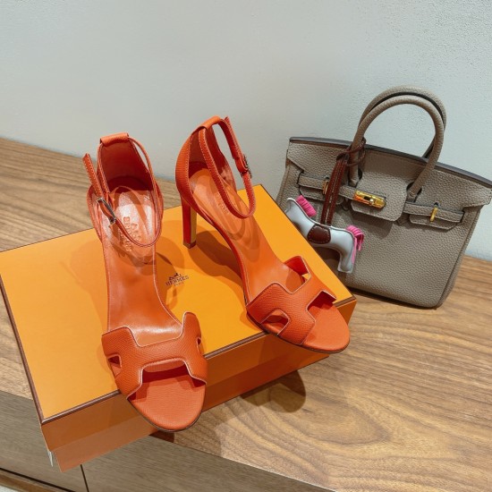 Palmprint. Heel height 9cm Hermes top version. High-heeled sandals P350Herme* Early Spring Counter New High-heeled Sandal Series ✔️Upper: Epson leather suede Palmprint ✔️Inner: Imported mixed-bred sheepskin ✔️Heel height: 9cm ✔️Outs: Original Italian leat Palmprint. Heel height 9cm Hermes top version. High-heeled sandals P350Herme* Early Spring Counter New High-heeled Sandal Series ✔️Upper: Epson leather suede Palmprint ✔️Inner: Imported mixed-bred sheepskin ✔️Heel height: 9cm ✔️Outs: Original Italian leat