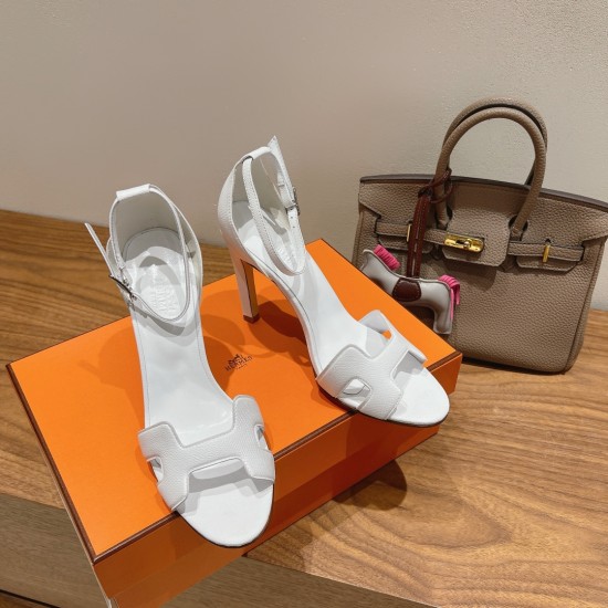 Palmprint. Heel height 10.5cm Hermes top version. High-heeled sandals P350Herme* Early Spring Counter New High-heeled Sandal Series ✔️Upper: Epson leather suede palm print ✔️Inner: Imported mixed-bred sheepskin ✔️Heel height: 10.5cm ✔️Outs: Original Itali Palmprint. Heel height 10.5cm Hermes top version. High-heeled sandals P350Herme* Early Spring Counter New High-heeled Sandal Series ✔️Upper: Epson leather suede palm print ✔️Inner: Imported mixed-bred sheepskin ✔️Heel height: 10.5cm ✔️Outs: Original Itali
