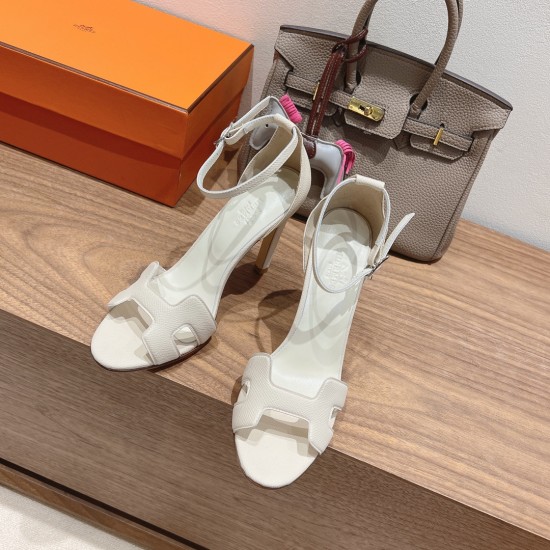 Palmprint. Heel height 10.5cm Hermes top version. High-heeled sandals P350Herme* Early Spring Counter New High-heeled Sandal Series ✔️Upper: Epson leather suede palm print ✔️Inner: Imported mixed-bred sheepskin ✔️Heel height: 10.5cm ✔️Outs: Original Itali Palmprint. Heel height 10.5cm Hermes top version. High-heeled sandals P350Herme* Early Spring Counter New High-heeled Sandal Series ✔️Upper: Epson leather suede palm print ✔️Inner: Imported mixed-bred sheepskin ✔️Heel height: 10.5cm ✔️Outs: Original Itali