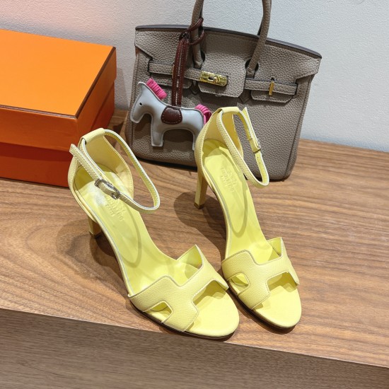 Palmprint. Heel height 9cm Hermes top version. High-heeled sandals P350Herme* Early Spring Counter New High-heeled Sandal Series ✔️Upper: Epson leather suede Palmprint ✔️Inner: Imported mixed-bred sheepskin ✔️Heel height: 9cm ✔️Outs: Original Italian leat Palmprint. Heel height 9cm Hermes top version. High-heeled sandals P350Herme* Early Spring Counter New High-heeled Sandal Series ✔️Upper: Epson leather suede Palmprint ✔️Inner: Imported mixed-bred sheepskin ✔️Heel height: 9cm ✔️Outs: Original Italian leat