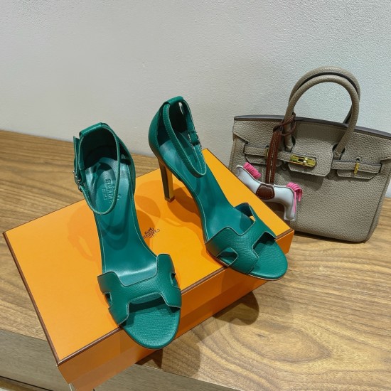 Palmprint. Heel height 10.5cm Hermes top version. High-heeled sandals P350Herme* Early Spring Counter New High-heeled Sandal Series ✔️Upper: Epson leather suede palm print ✔️Inner: Imported mixed-bred sheepskin ✔️Heel height: 10.5cm ✔️Outs: Original Itali Palmprint. Heel height 10.5cm Hermes top version. High-heeled sandals P350Herme* Early Spring Counter New High-heeled Sandal Series ✔️Upper: Epson leather suede palm print ✔️Inner: Imported mixed-bred sheepskin ✔️Heel height: 10.5cm ✔️Outs: Original Itali